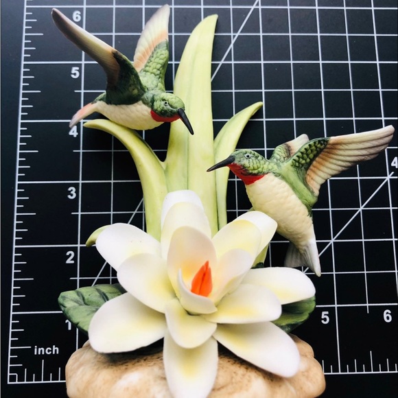 Vintage hummingbird figurine by Lefton - Picture 8 of 13